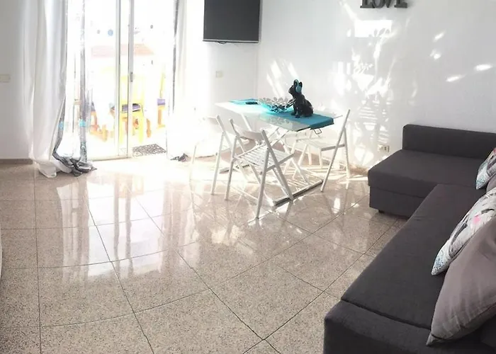 아파트 Very Good Place And Sunny 아로나